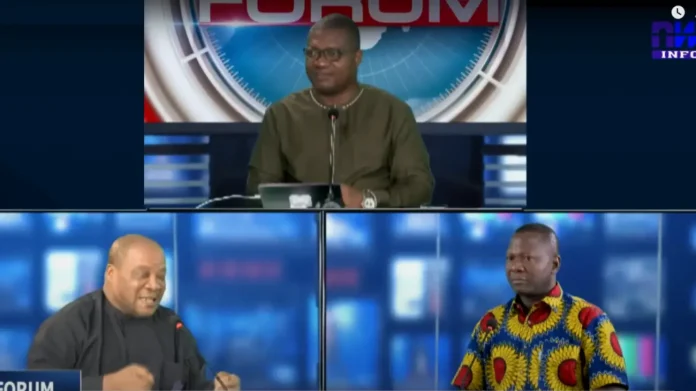 Le plateau de l'emission Le Forum sur la chaine de television togolaise New World TV